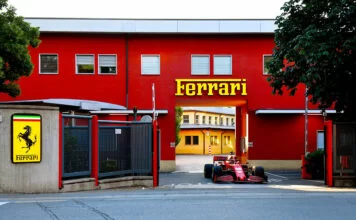 Leclerc Ferrari a Maranello