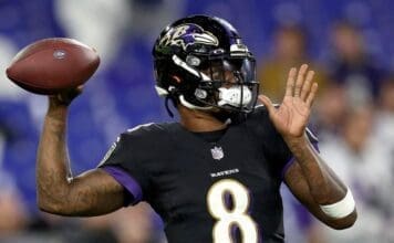 lamar jackson che lancia