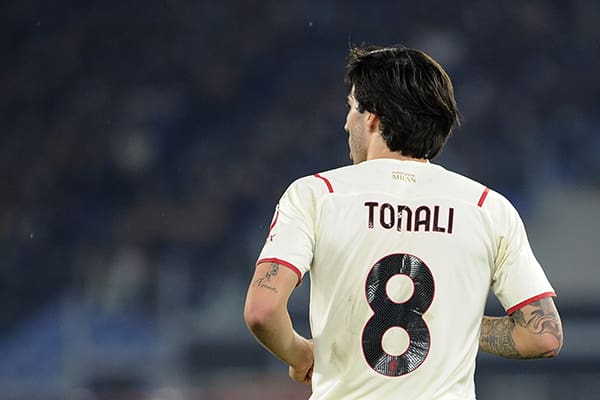 SANDRO TONALI ( FOTO DI SALVATORE FORNELLI ) Verona Milan, risultato, tabellino e highlights