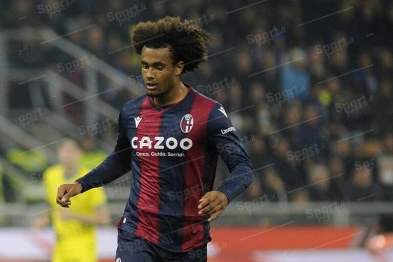 Milan, ancora calciomercato: Zirkzee e Brassier rimangono i primi obiettivi per l’estate