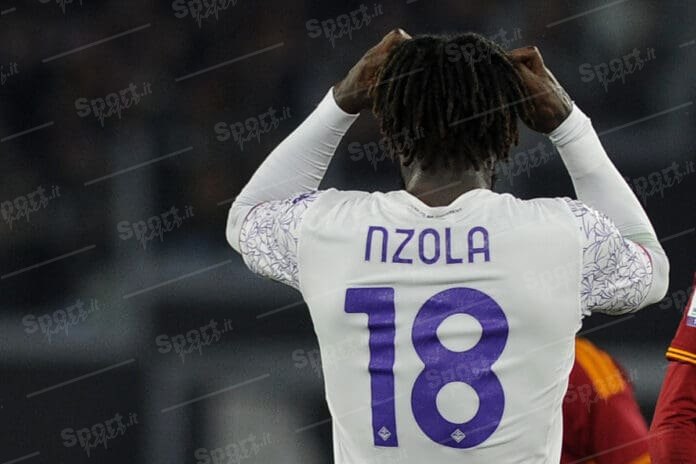 NZOLA RAMMARICATO ( FOTO DI SALVATORE FORNELLI ) nzola rammaricato ( foto di salvatore fornelli )