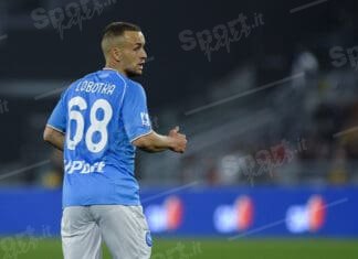 Napoli, infortunio Lobotka: rischia un mese di stop napoli calcio