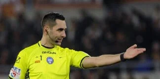 l’arbitro andrea colombo ( foto di salvatore fornelli )