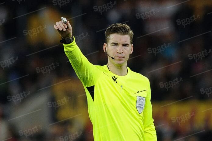 l’arbitro internazioanle françois letexier ( foto di salvatore fornelli )