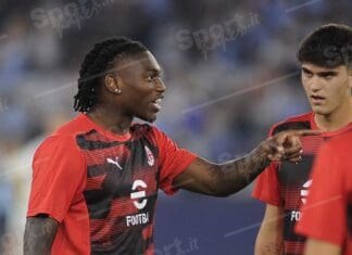 Milan, Leao ritorna in gruppo: contro il Napoli partirà dalla panchina serie a enilive 2024 2025: lazio vs milan