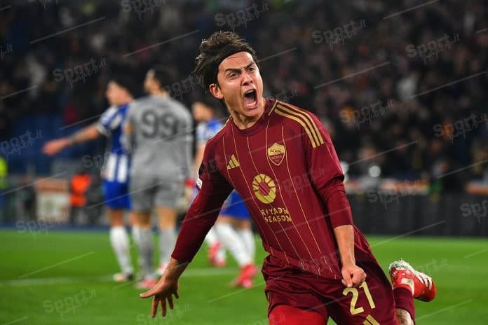 Dybala esulta dopo il gol
