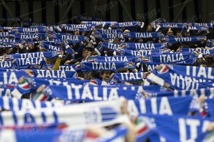 Tifosi Italia ( FOTO KEYPRESS ) tifosi italia ( foto keypress )